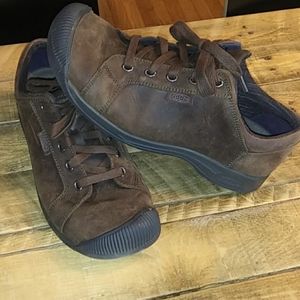 KEEN SUEDE LEATHER BROWN WOMENS SIZE 9